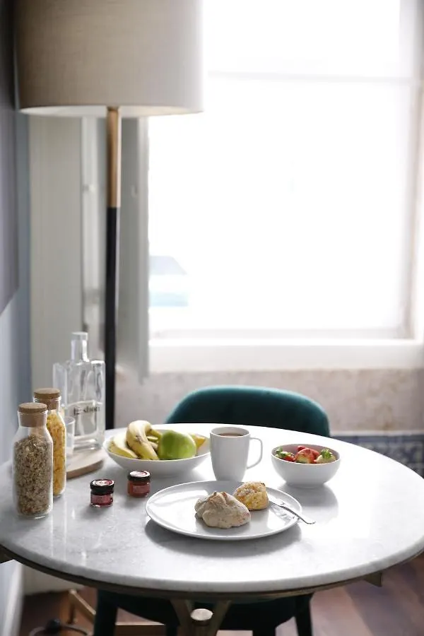 Отель Dare Lisbon House