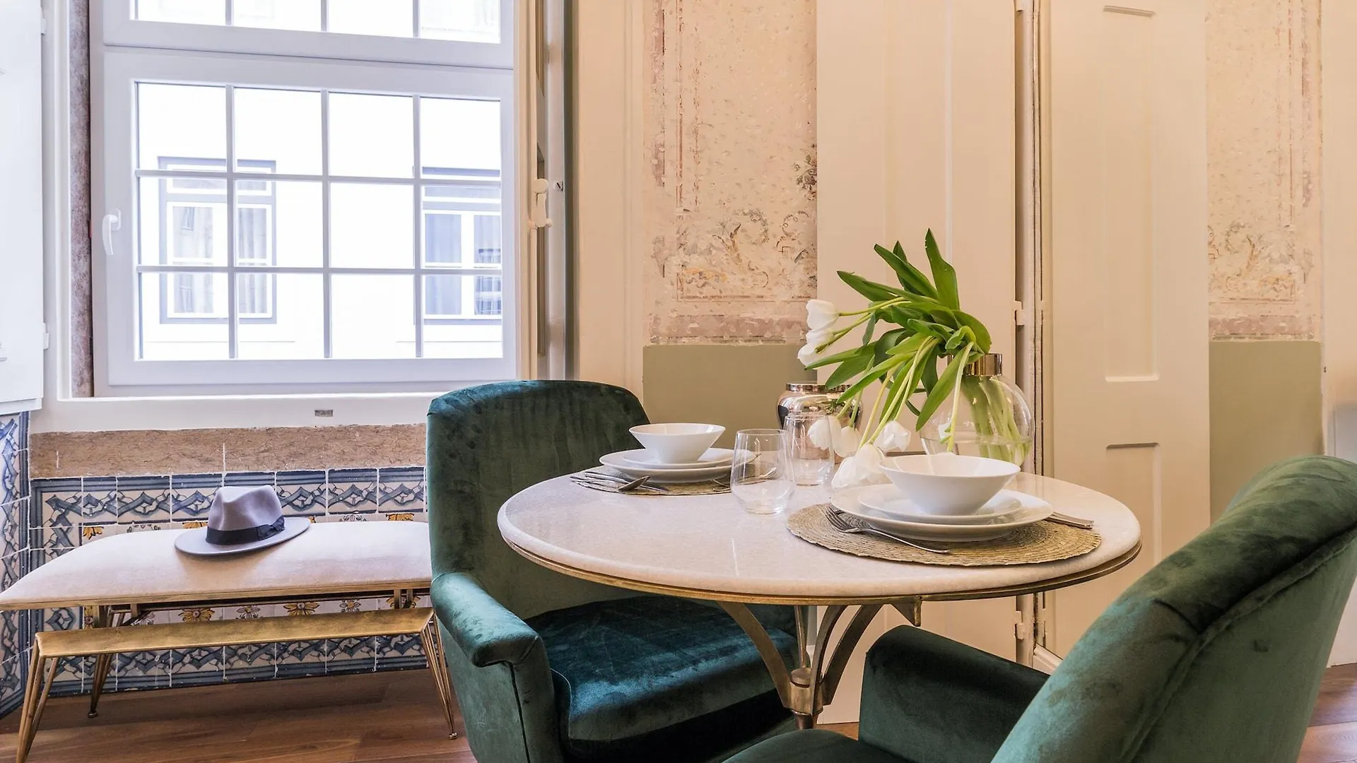 Отель Dare Lisbon House