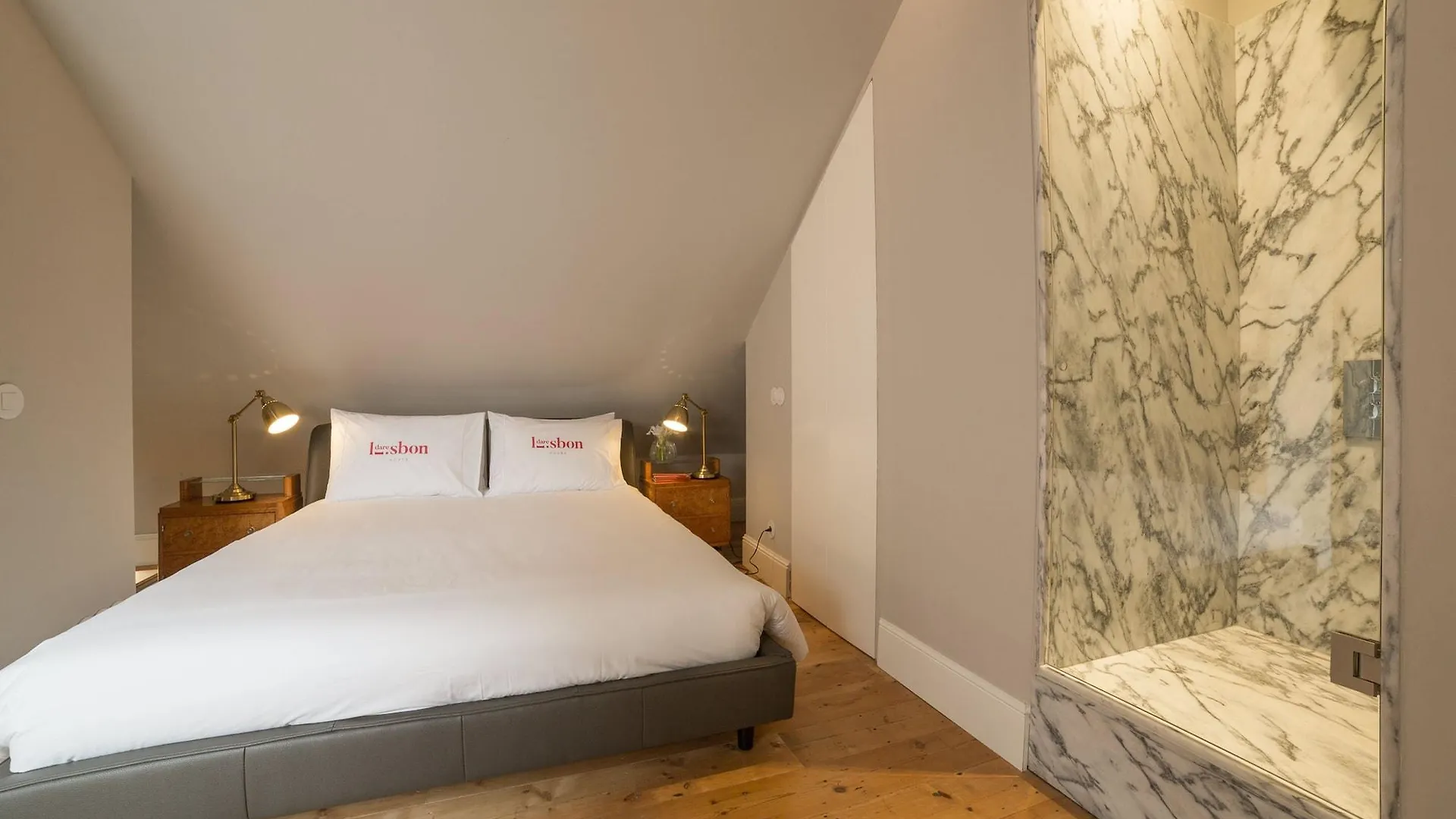 Отель Dare Lisbon House