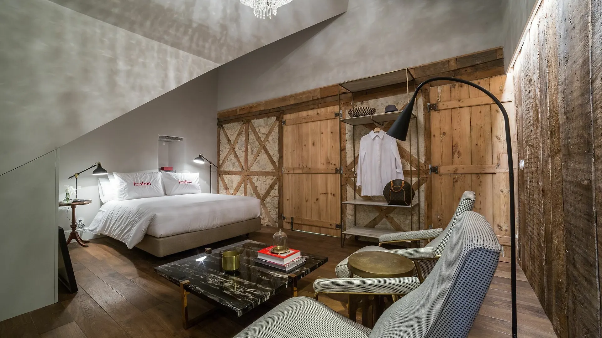 Отель Dare Lisbon House 3*,